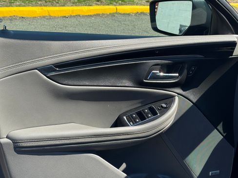 Used 2018 Chevrolet Impala LT image 10