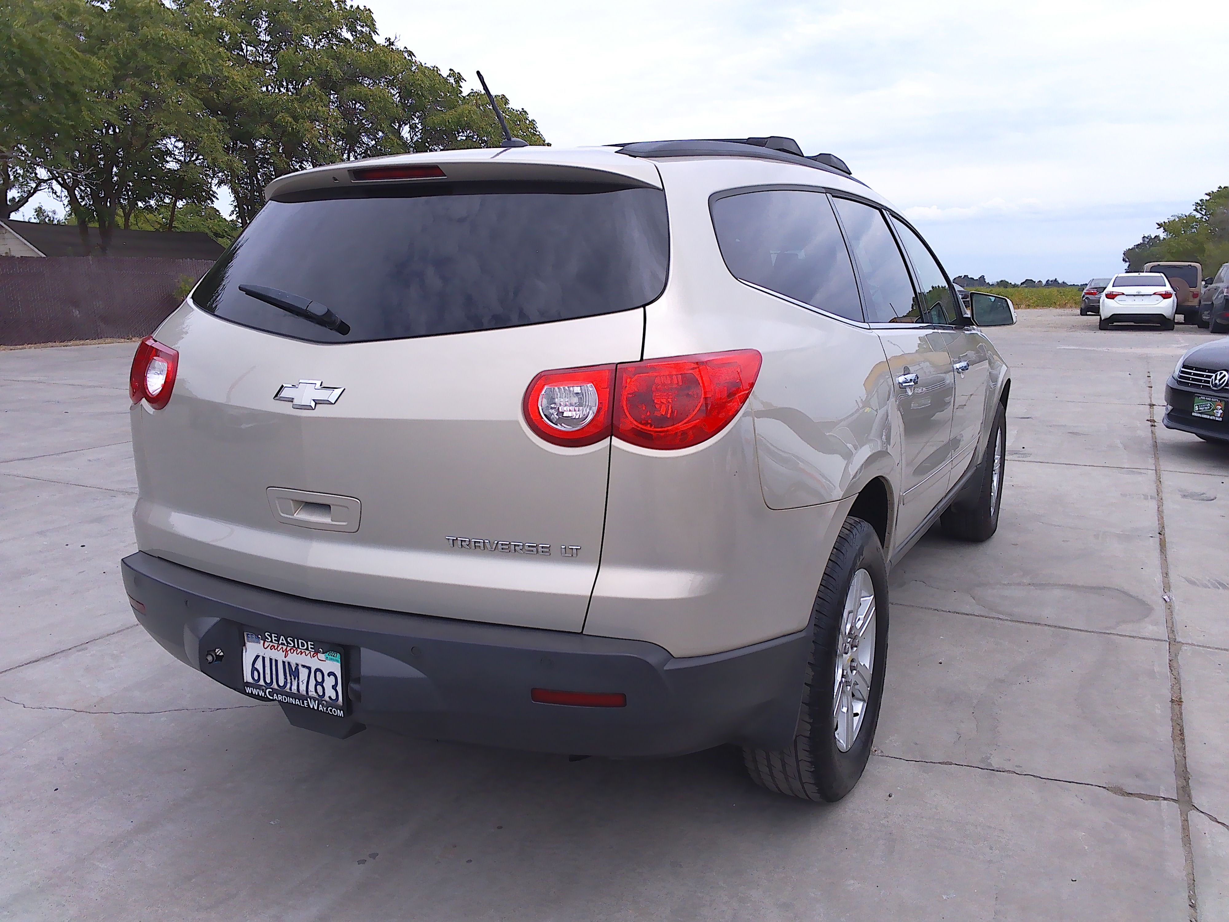 Used 2012 Chevrolet Traverse LT FWD image 4