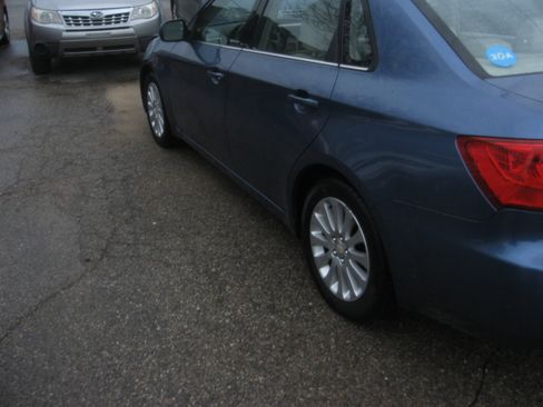 Used 2009 Subaru Impreza 2.5i Sedan w/ Premium Package AWD/4WD image 6