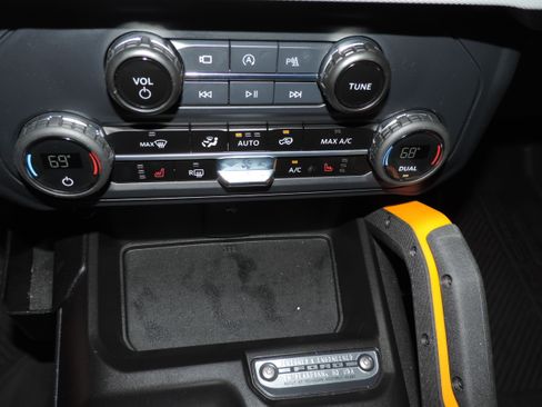 Used 2023 Ford Bronco 4-Door Badlands AWD/4WD image 48