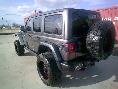 Used 2019 Jeep Wrangler Unlimited Rubicon image 3