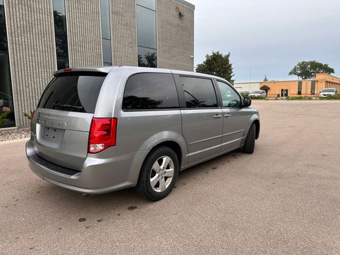 Used 2013 Dodge Grand Caravan SE Minivan 4D FWD image 7