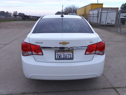 Used 2015 Chevrolet Cruze LT image 6