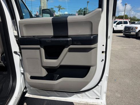 Used 2017 Ford F550 image 16