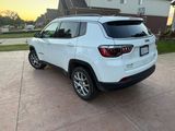 Used 2022 Jeep Compass Latitude image 4
