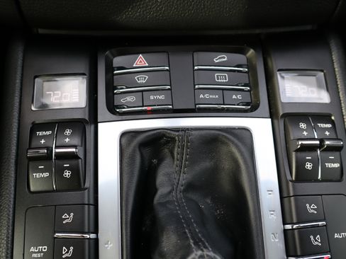 Used 2018 Porsche Macan Sport Edition image 21