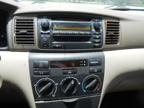 Used 2004 Toyota Corolla CE Sedan 4D FWD image 11