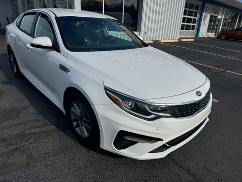 Used 2020 Kia Optima LX image 8