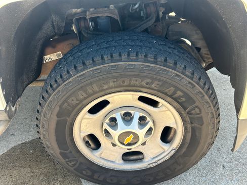 Used 2016 Chevrolet Silverado 2500 2WD Double Cab image 32