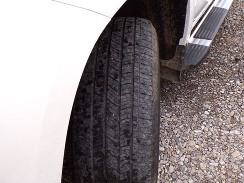 Used 2022 Chevrolet Silverado 1500 LT image 14