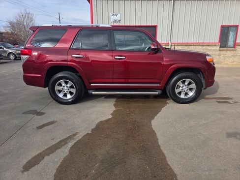 Used 2011 Toyota 4Runner Limited image 5