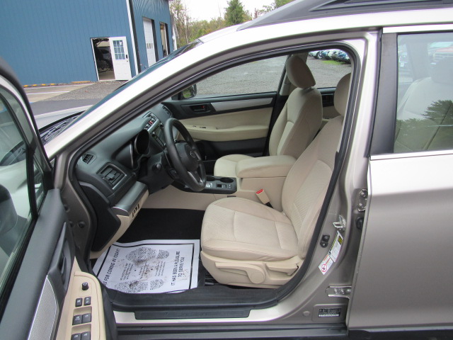 Used 2019 Subaru Outback 2.5i AWD/4WD image 15