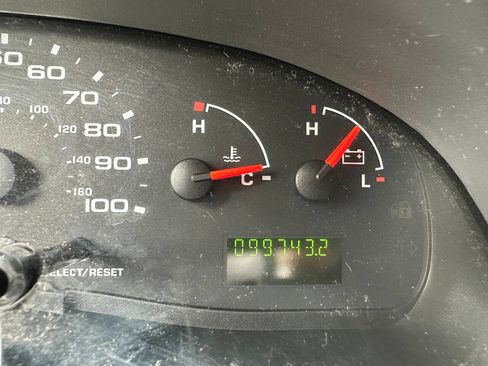 Used 2006 Ford E-150 and Econoline 150 XL image 17