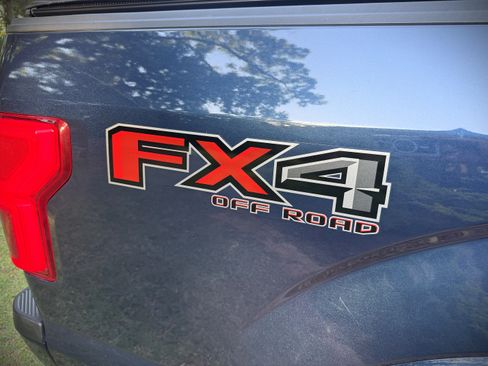 Used 2020 Ford F150 4x4 SuperCrew image 13