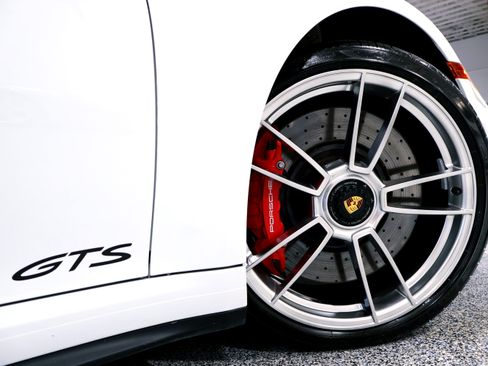 Used 2024 Porsche 911 Targa 4 GTS image 18