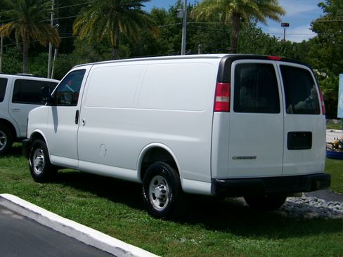 Used 2012 Chevrolet Express 2500 UNAVAIL RWD image 3