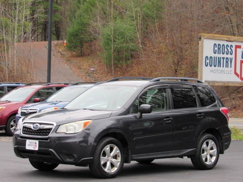 Used 2014 Subaru Forester 2.5i Premium image 2