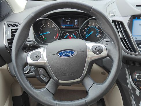 Used 2016 Ford Escape Titanium image 7