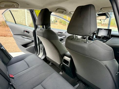 Used 2022 Toyota Corolla LE image 11