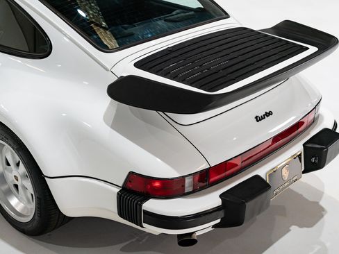 Used 1989 Porsche 911 Turbo Coupe RWD image 57