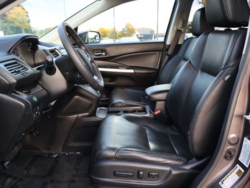 Used 2016 Honda CR-V Touring image 11