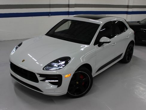 Used 2021 Porsche Macan GTS AWD/4WD image 3