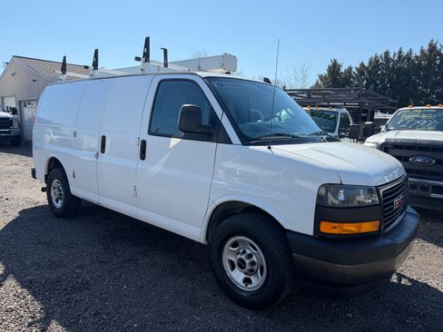 Used 2020 GMC Savana 2500 image 6