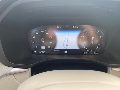 Used 2018 Volvo XC60 T8 Inscription image 9