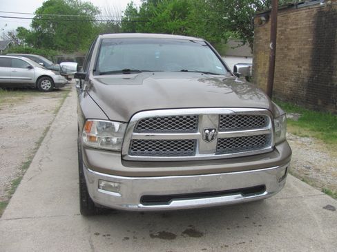 Used 2009 Dodge Ram 1500 Truck image 2