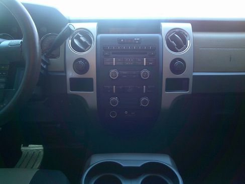 Used 2009 Ford F150 XLT image 16