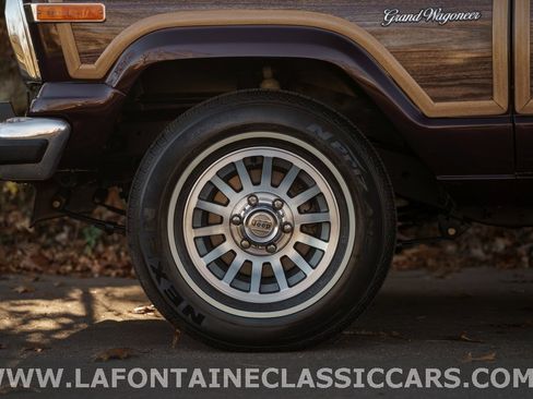 Used 1991 Jeep Grand Wagoneer image 41