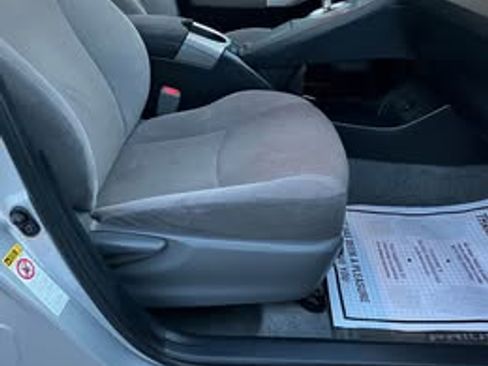 Used 2014 Toyota Prius Two image 17