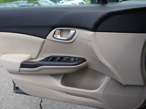 Used 2013 Honda Civic LX Sedan image 17