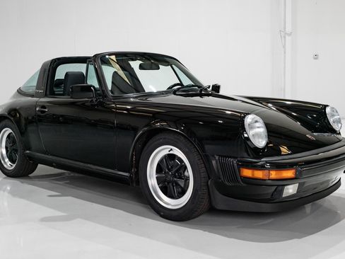 Used 1987 Porsche 911 Carrera RWD image 6