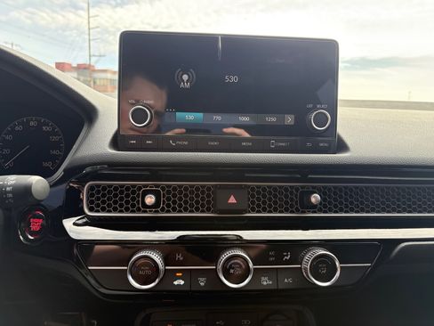 Used 2025 Honda Civic Sport image 17