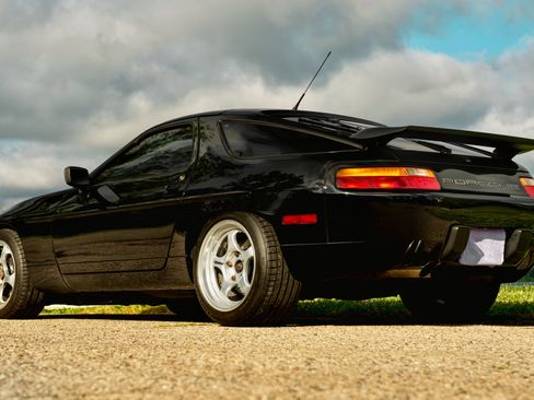 Used 1991 Porsche 928 GT image 12