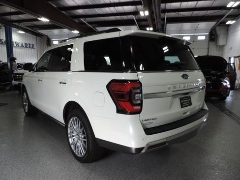 Used 2023 Ford Expedition Limited image 22