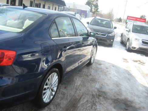 Used 2011 Volkswagen Jetta 2.5 SE image 4