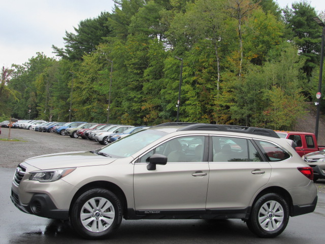 Used 2019 Subaru Outback 2.5i AWD/4WD image 3