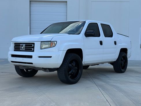 Used 2006 Honda Ridgeline RT image 1