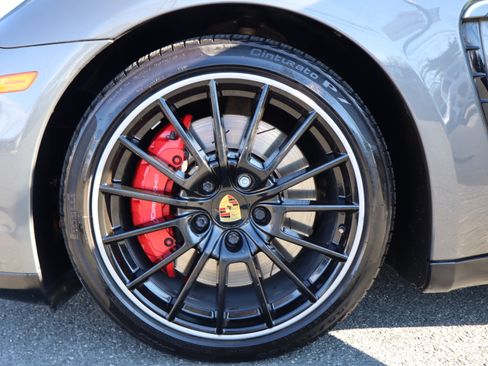 Used 2016 Porsche Panamera GTS image 43