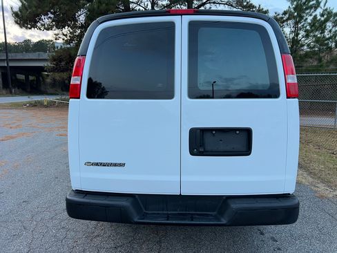 Used 2023 Chevrolet Express 2500 image 5