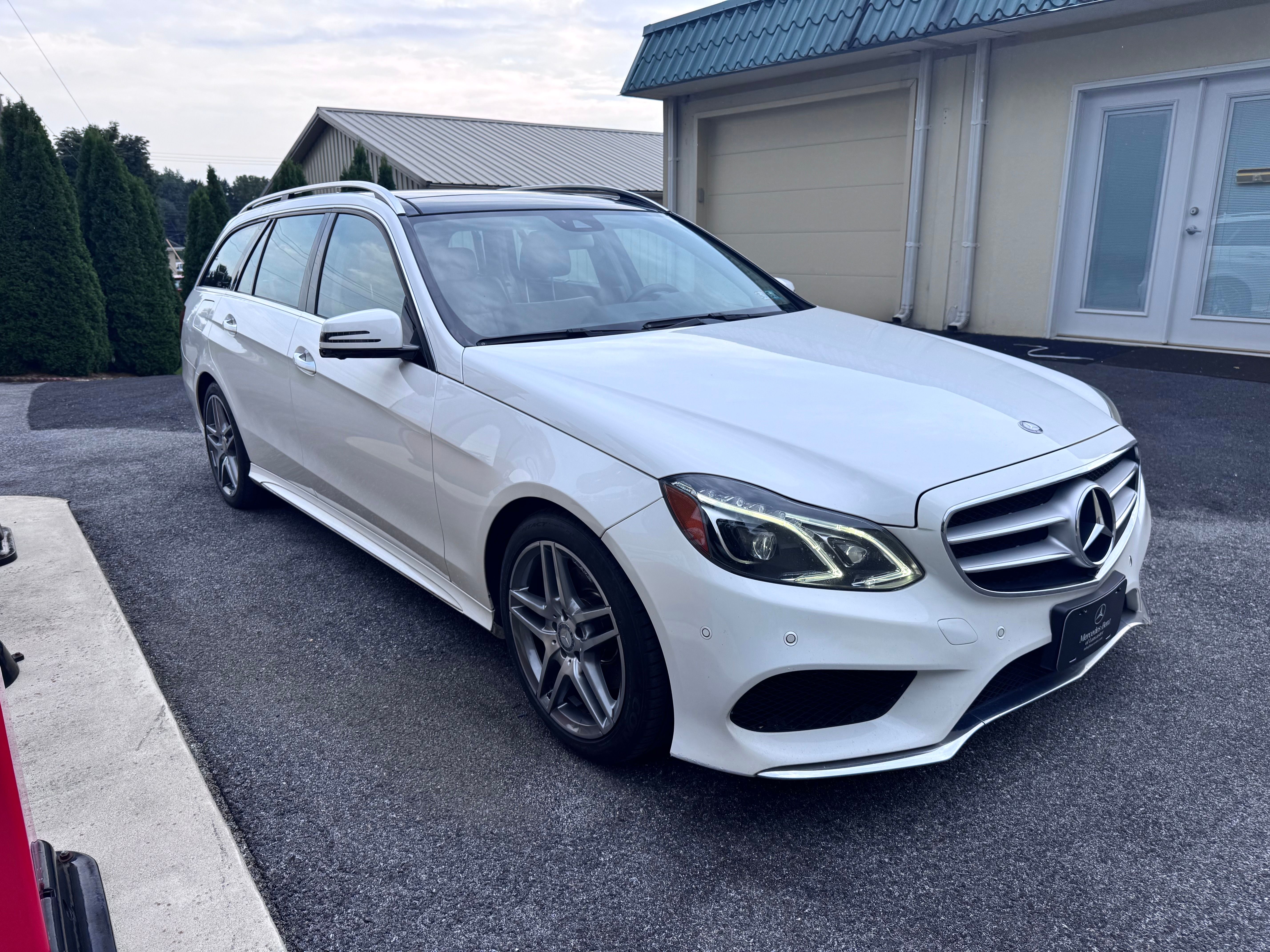 Used 2015 Mercedes-Benz E 350 4MATIC Wagon image 4