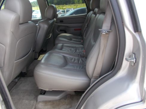 Used 2005 Chevrolet Tahoe 4WD image 9