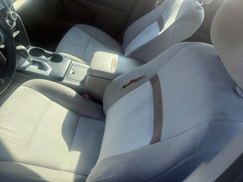 Used 2013 Toyota Camry L image 2