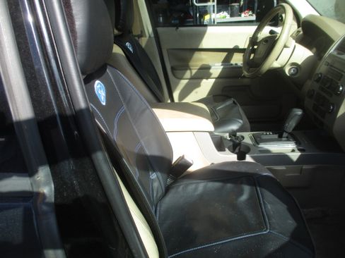 Used 2012 Ford Escape XLT image 16