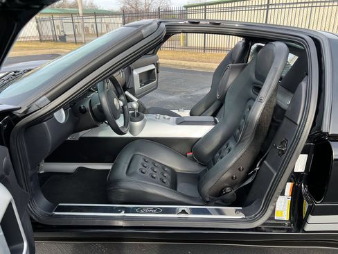 Used 2005 Ford GT image 27