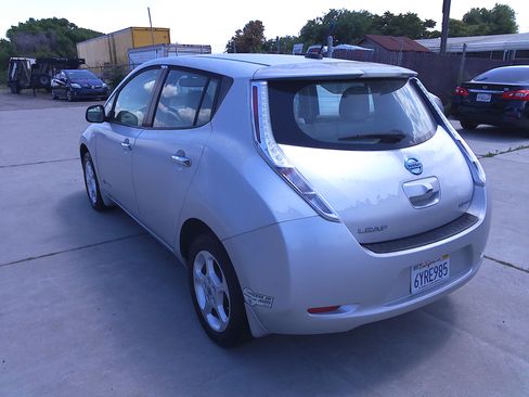 Used 2012 Nissan Leaf FWD image 3