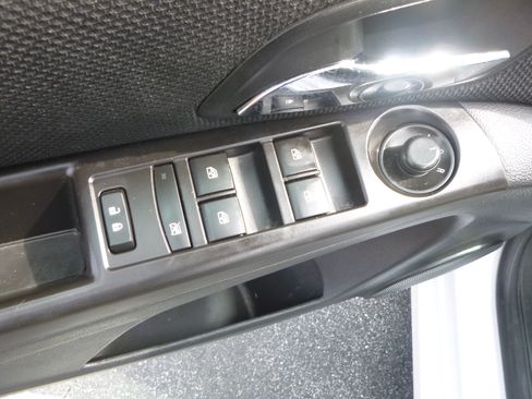 Used 2016 Chevrolet Cruze Limited LT Sedan FWD image 12