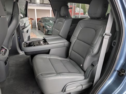 Used 2020 Lincoln Navigator Reserve Sport Utility 4D image 16